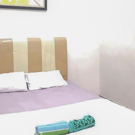 Waringin Guest House Tegal Mitra Reddoorz エクステリア 写真