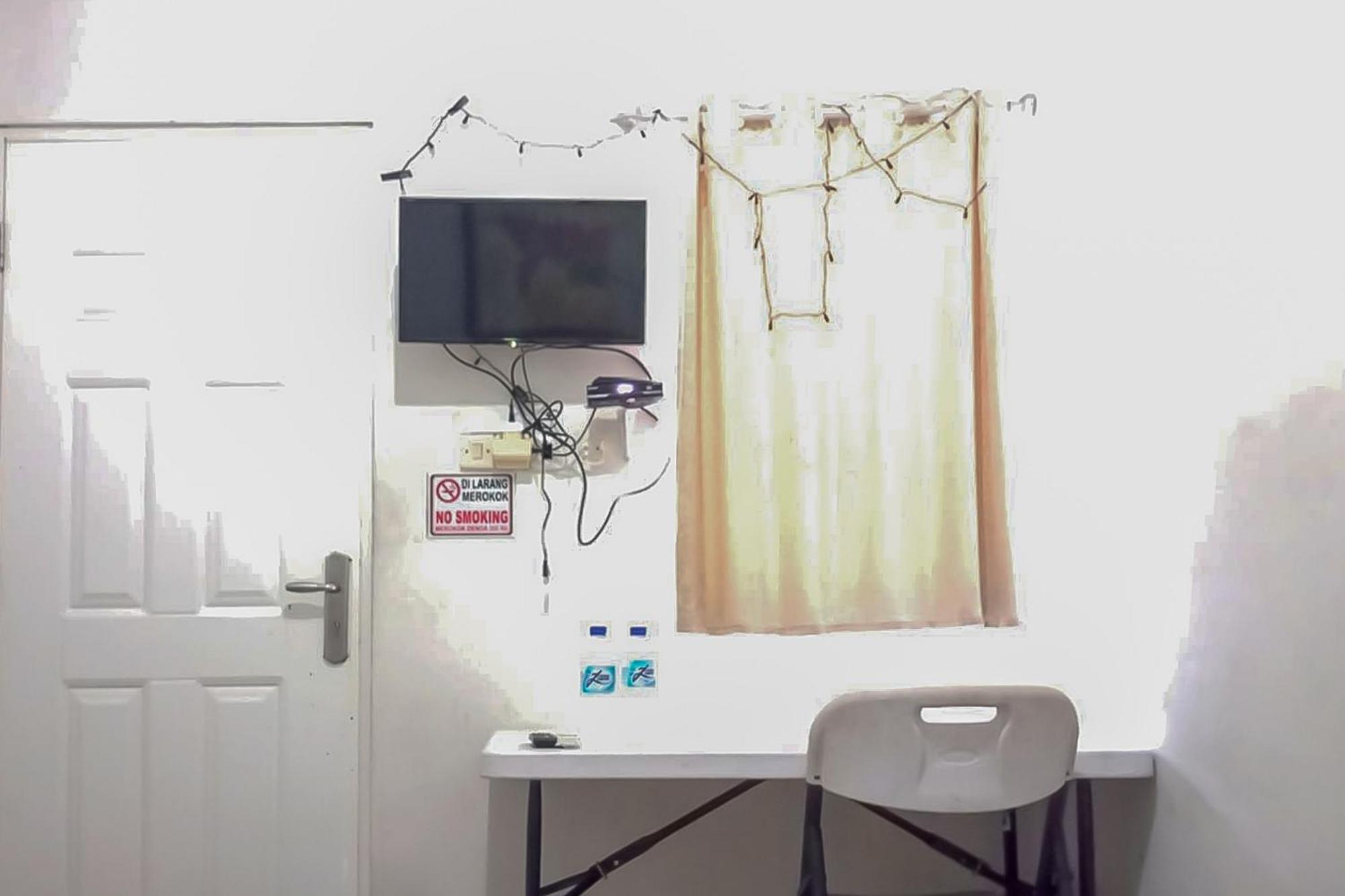 Waringin Guest House Tegal Mitra Reddoorz エクステリア 写真